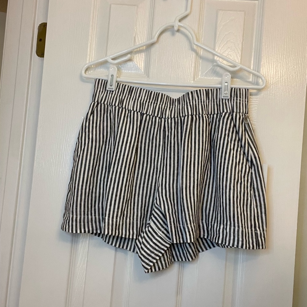 a new day Black and White Striped Shorts Womens S NWT